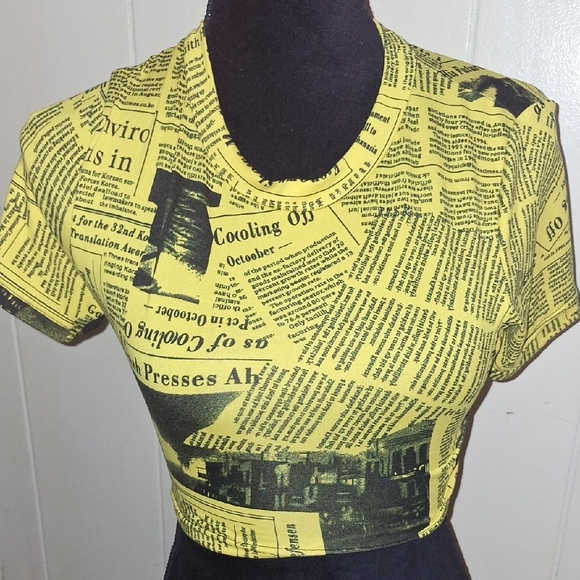 Tops - Yellow Graphic Crop Top